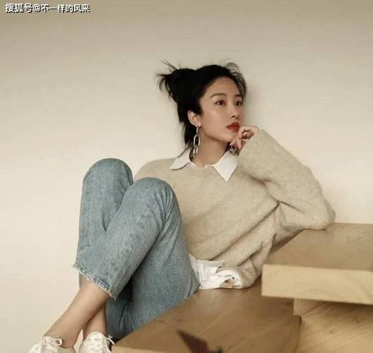 男生操美女老师的相关介绍