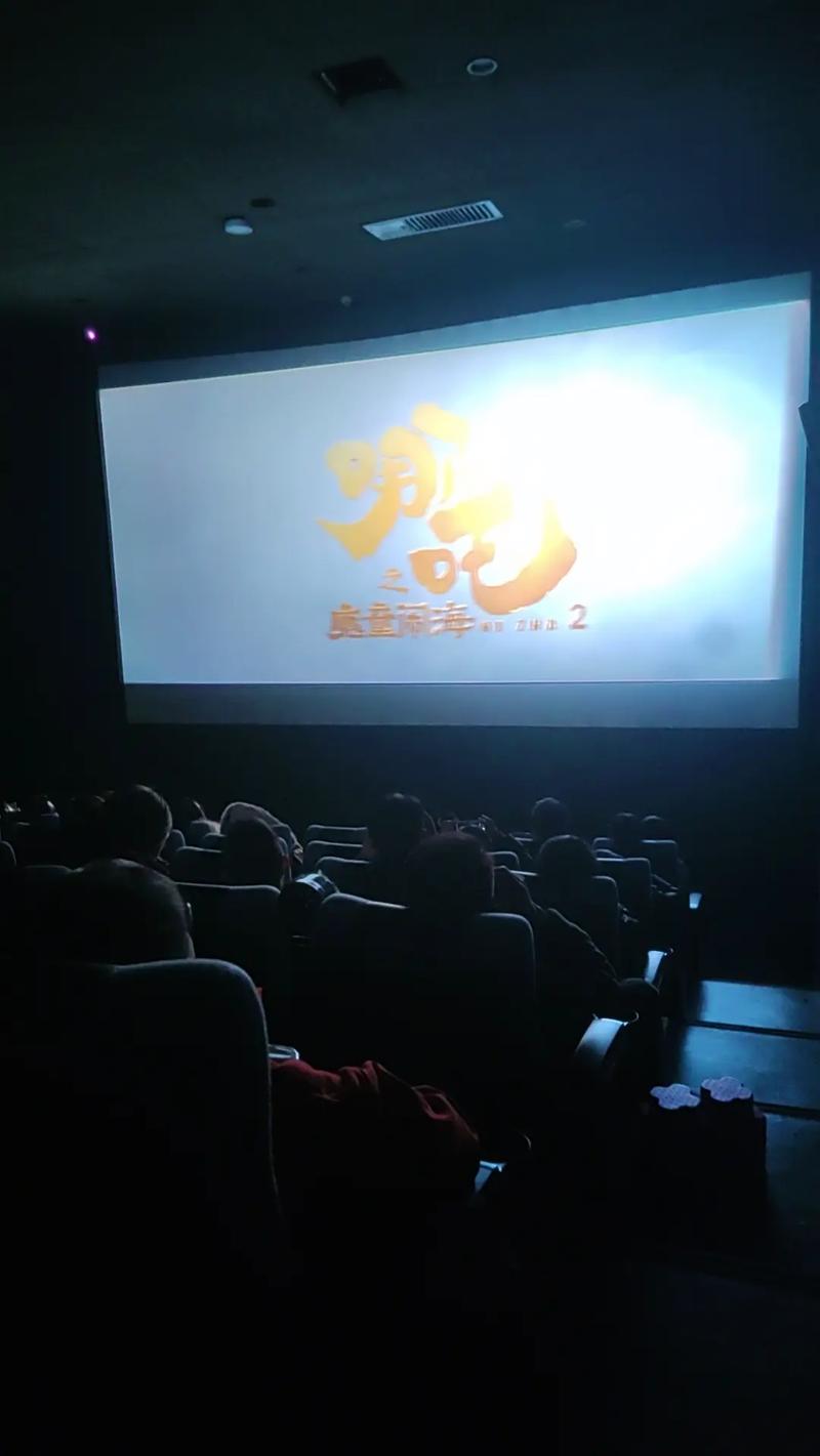 第一次高潮的巨乳人妻的相关介绍