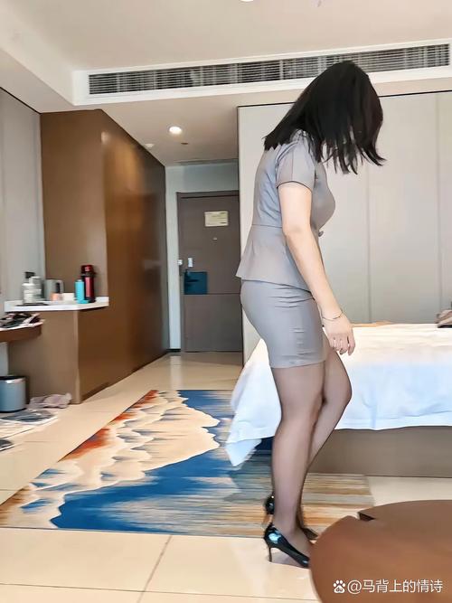 亚洲黑丝美女av在线播放的相关介绍
