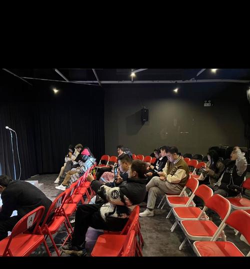 俄罗斯老少配毛片的相关介绍