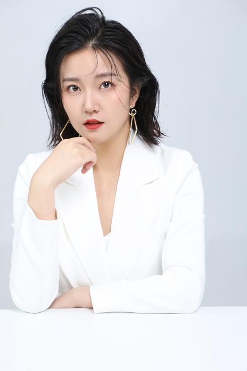 高难度美女软体av的相关介绍