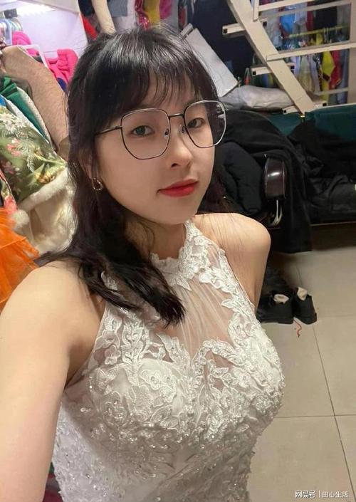 另类欲妇按摩av的相关介绍