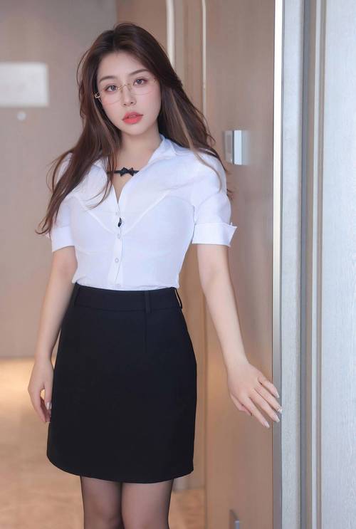 人妻扒开的相关介绍