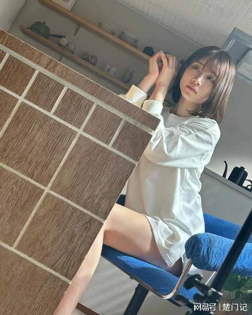 美女老师被我上的相关介绍