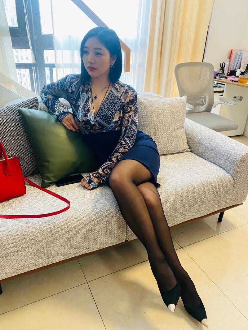 性感人妻啪啪啪的相关介绍