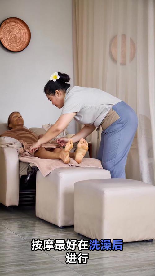 性感老师被学生操的相关介绍