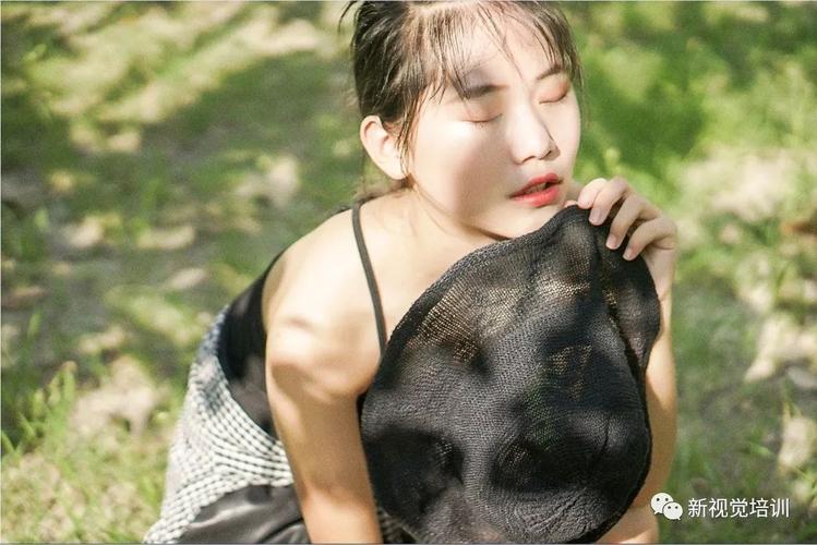 人妻少妇精品的相关介绍