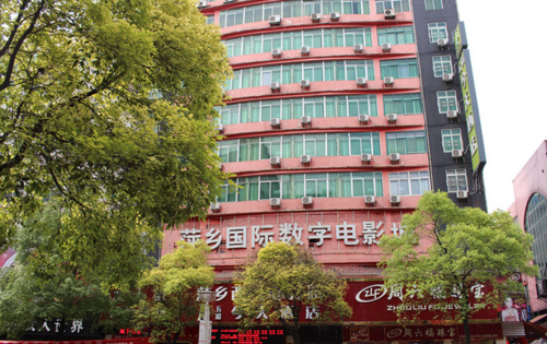 亚洲av熟妇的相关介绍